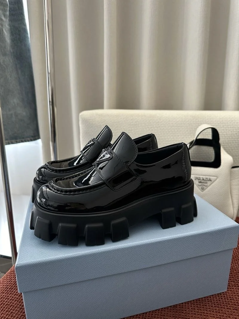 Prada Low Shoes Comfortable 34754