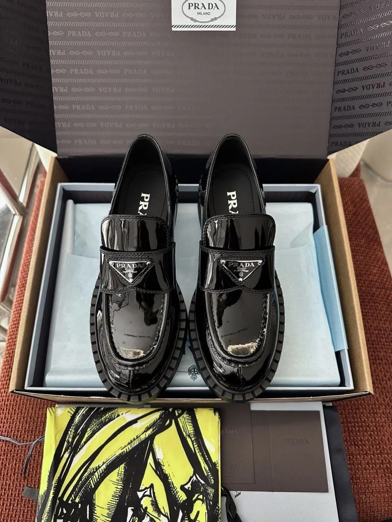Prada Low Shoes Supportive 34738