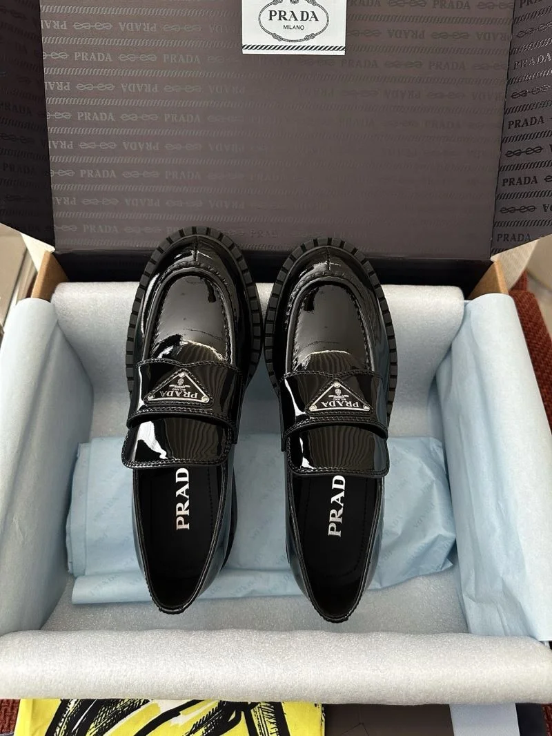 Prada Low Shoes Supportive 34738