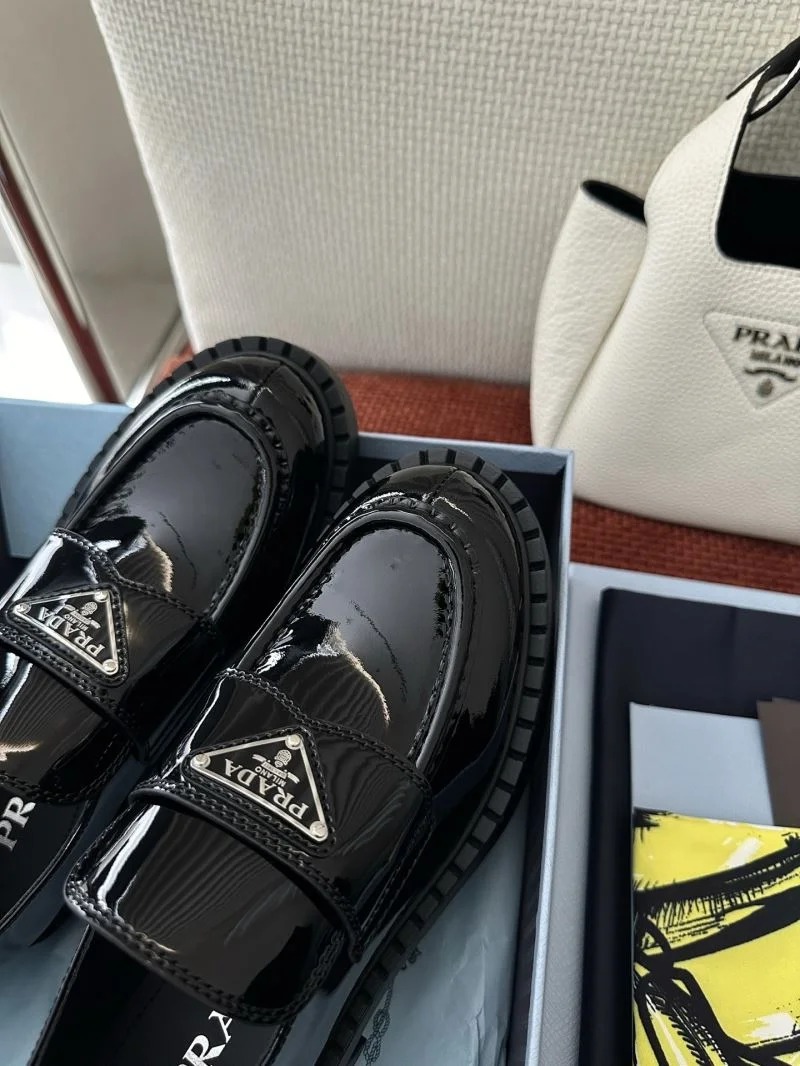 Prada Low Shoes Supportive 34738