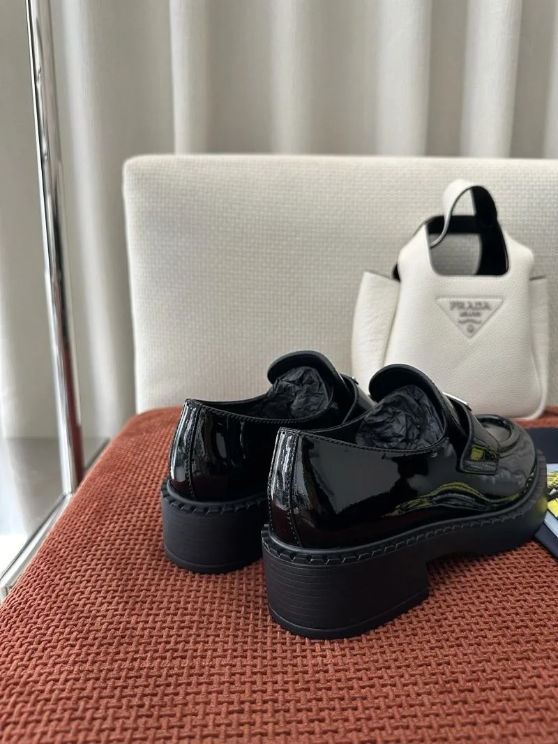 Prada Low Shoes Supportive 34738