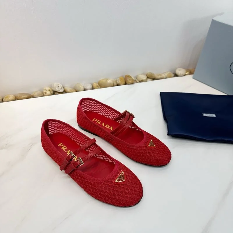 Attractive Prada Low Shoes 34741