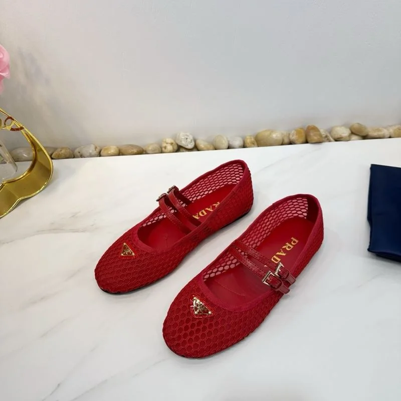 Attractive Prada Low Shoes 34741