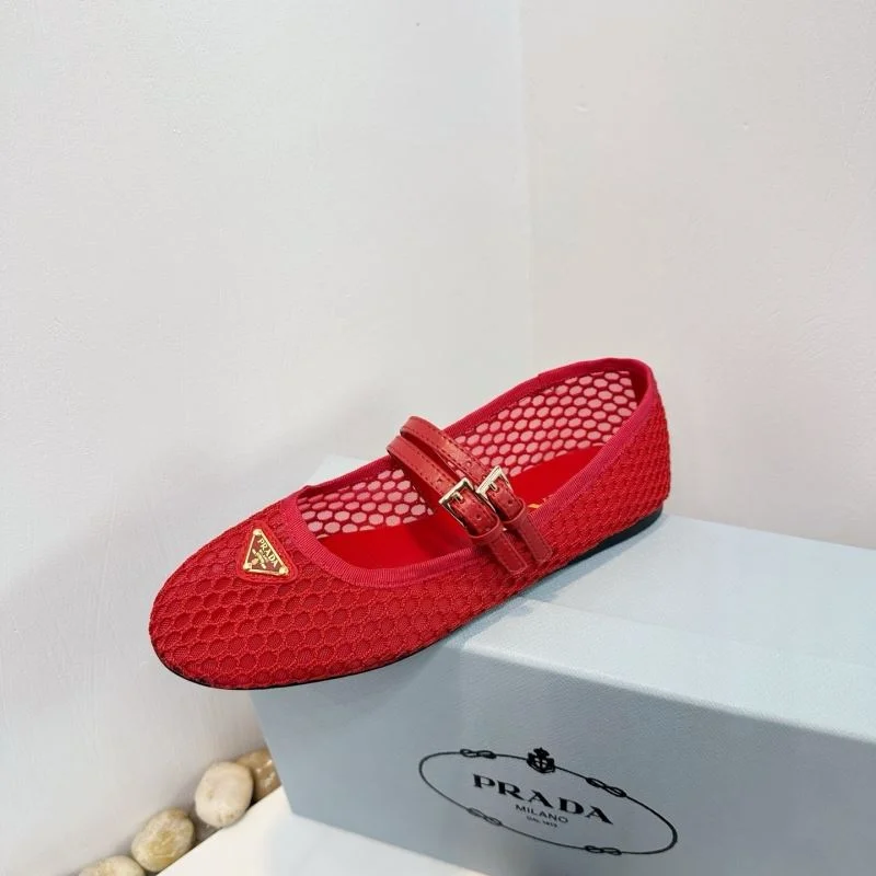 Attractive Prada Low Shoes 34741