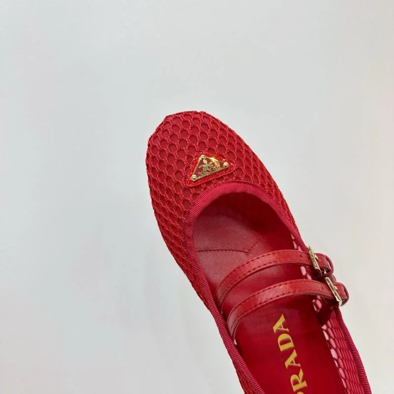 Attractive Prada Low Shoes 34741