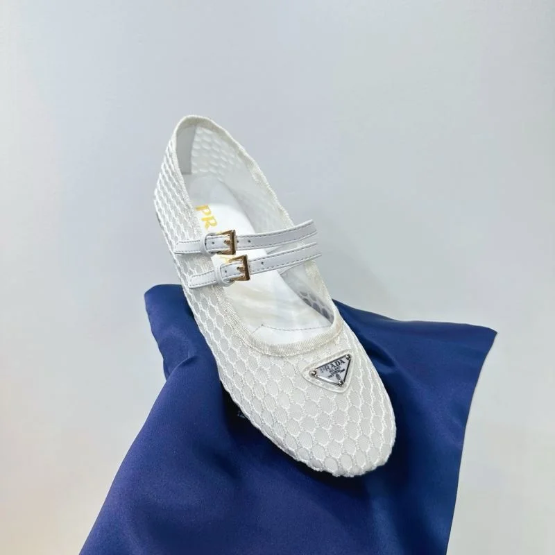 Breathable Prada Low Shoes 34761
