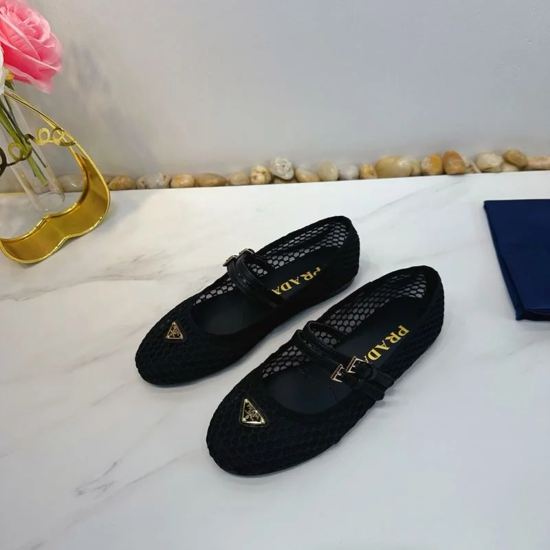 Prada Low Shoes Stretchable 34740