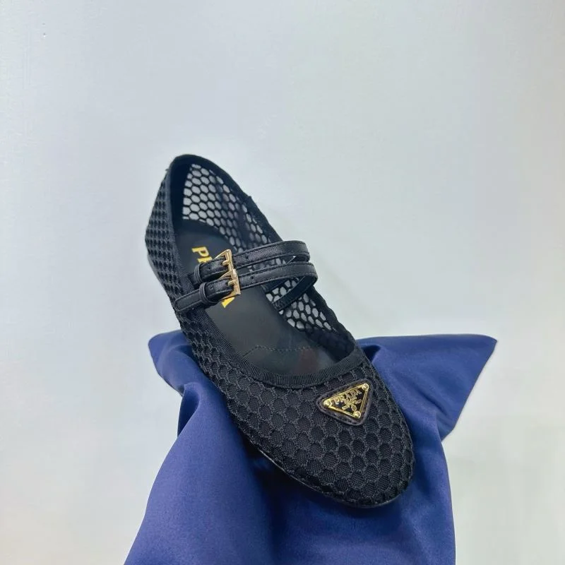 Prada Low Shoes Stretchable 34740