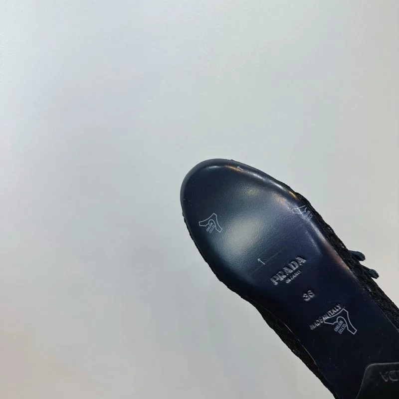 Prada Low Shoes Stretchable 34740