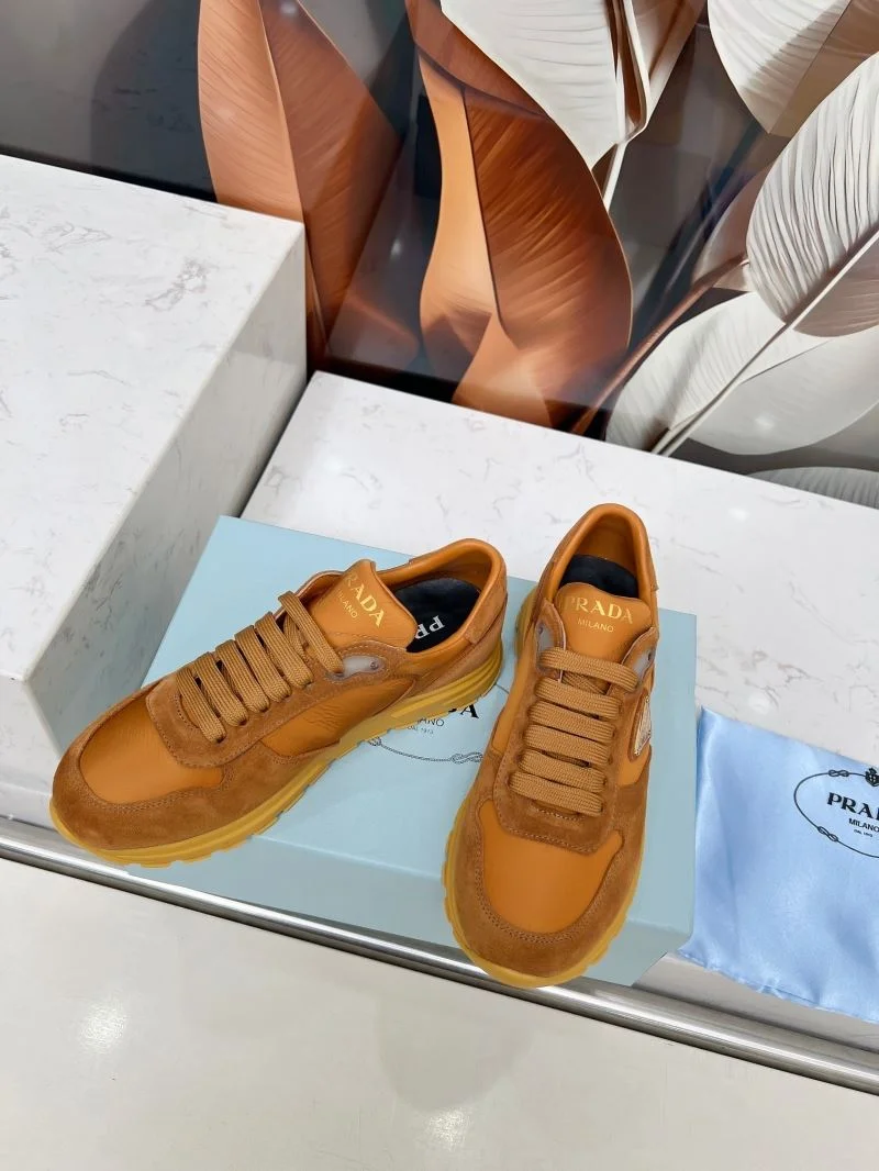 Durable Prada Low Shoes 34753