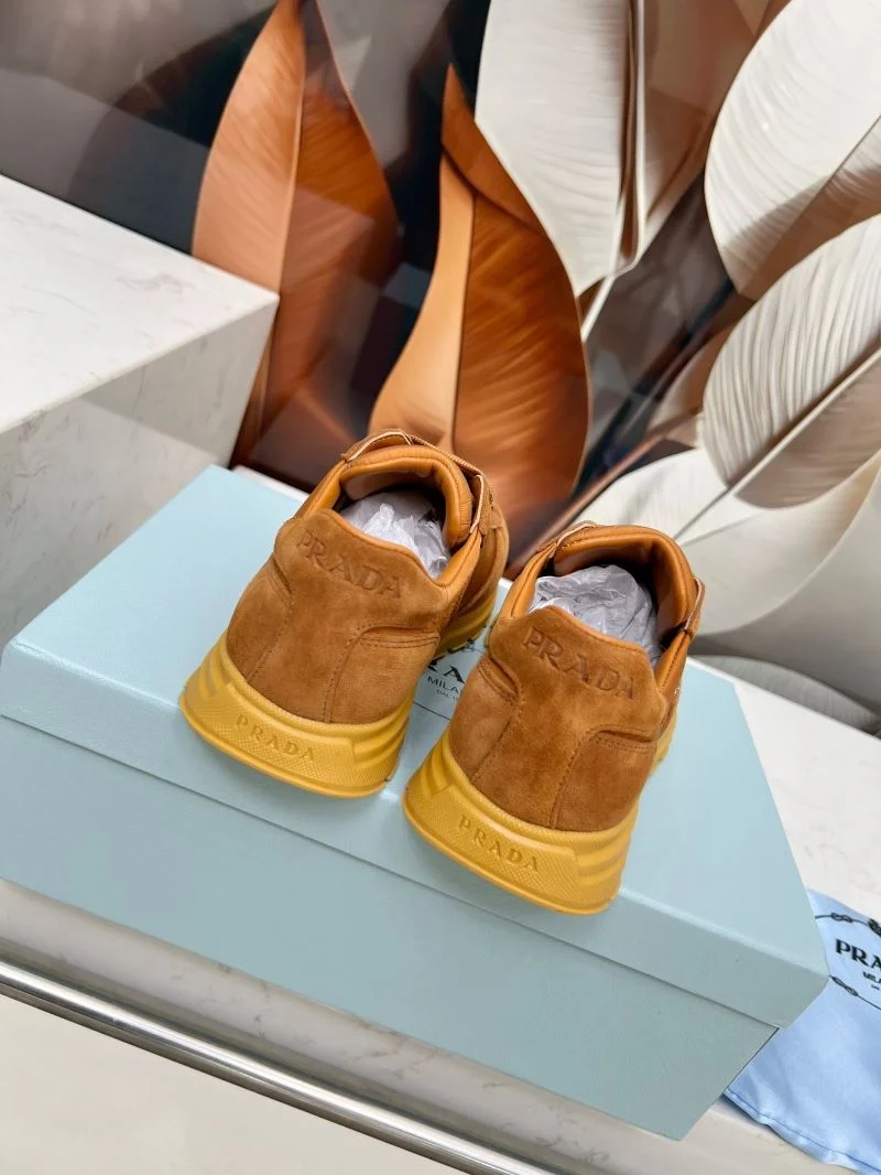 Durable Prada Low Shoes 34753