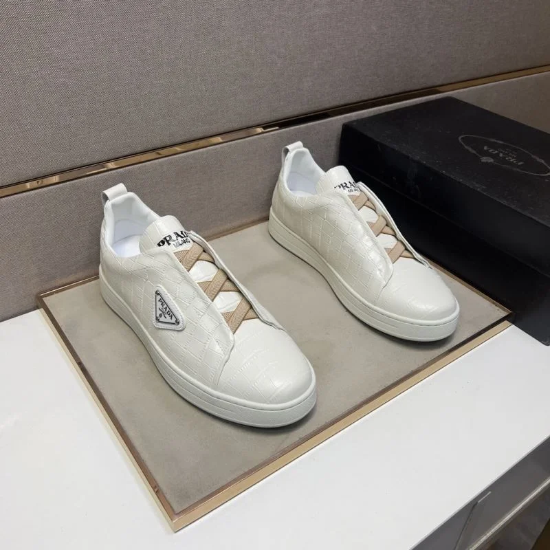 Durable Prada Low Shoes 35677