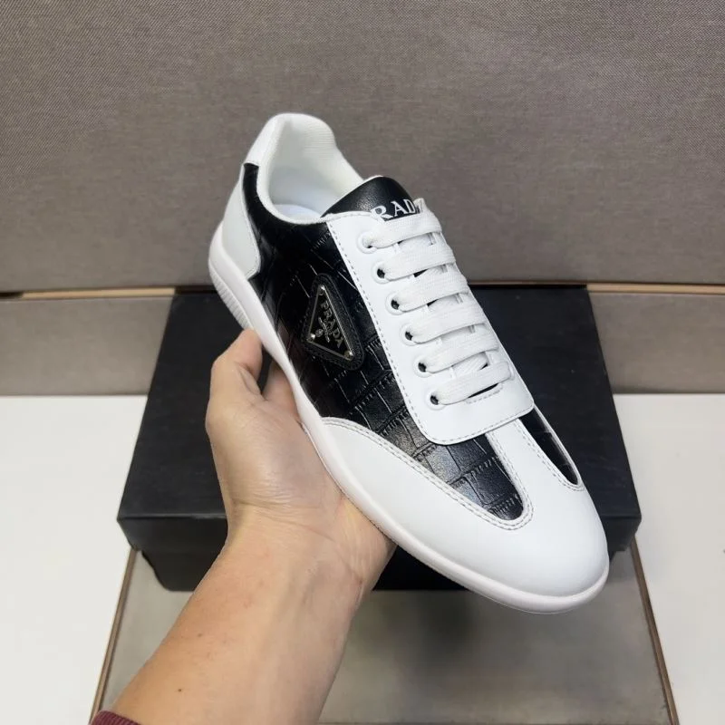 Prada Low Shoes Popular 35676