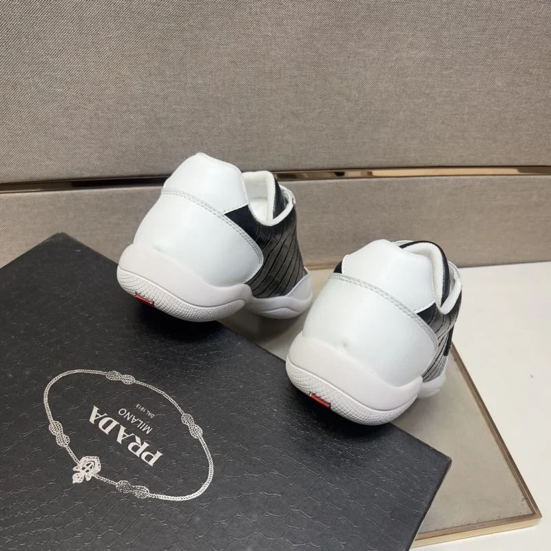 Prada Low Shoes Popular 35676