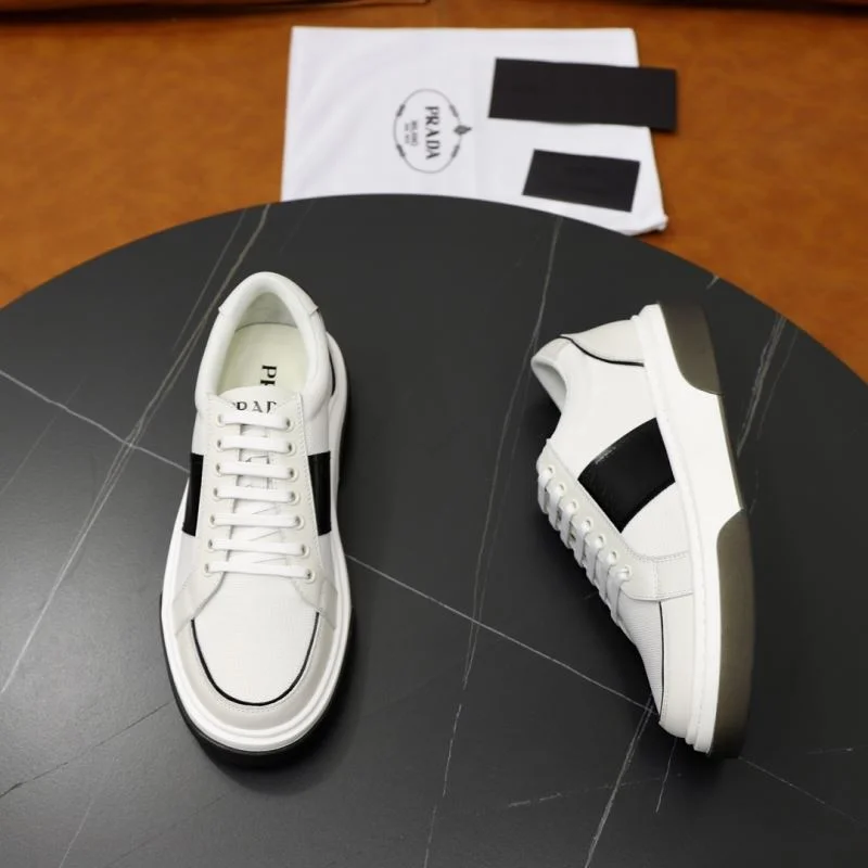 Chic Prada Low Shoes 35681