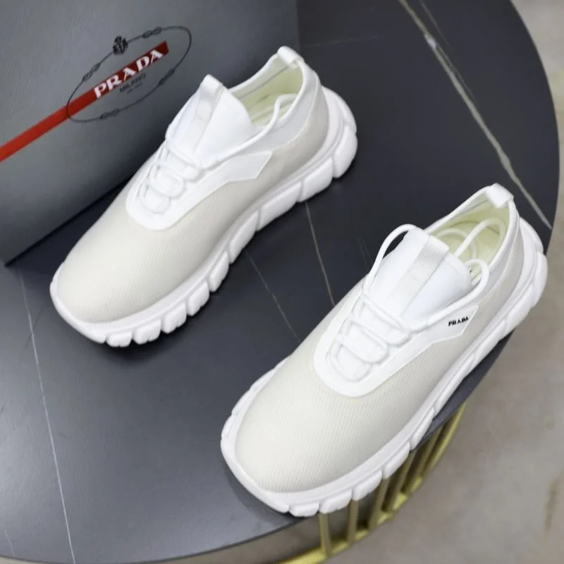 Prada Low Shoes Classic 35686