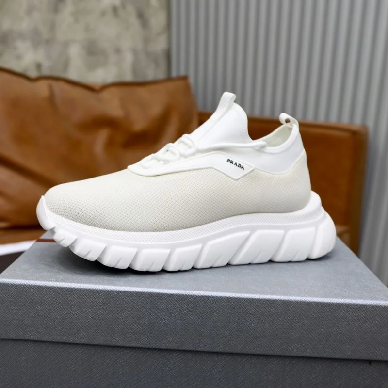 Prada Low Shoes Classic 35686