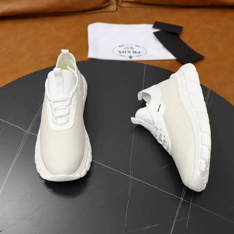 Prada Low Shoes Classic 35686