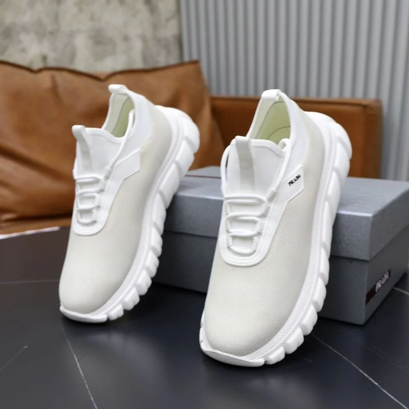 Prada Low Shoes Classic 35686
