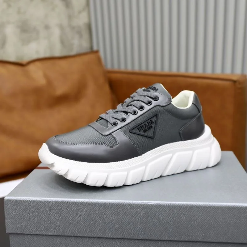 Attractive Prada Low Shoes 35669