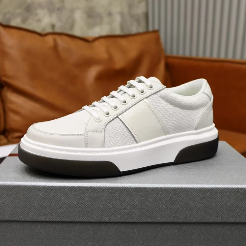 Tailored Prada Low Shoes 35664