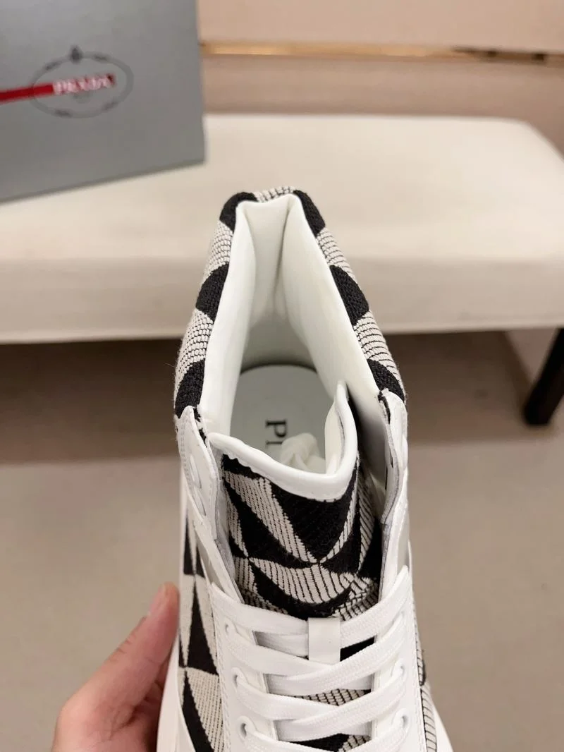 Prada Low Shoes RelaxedFit 35660