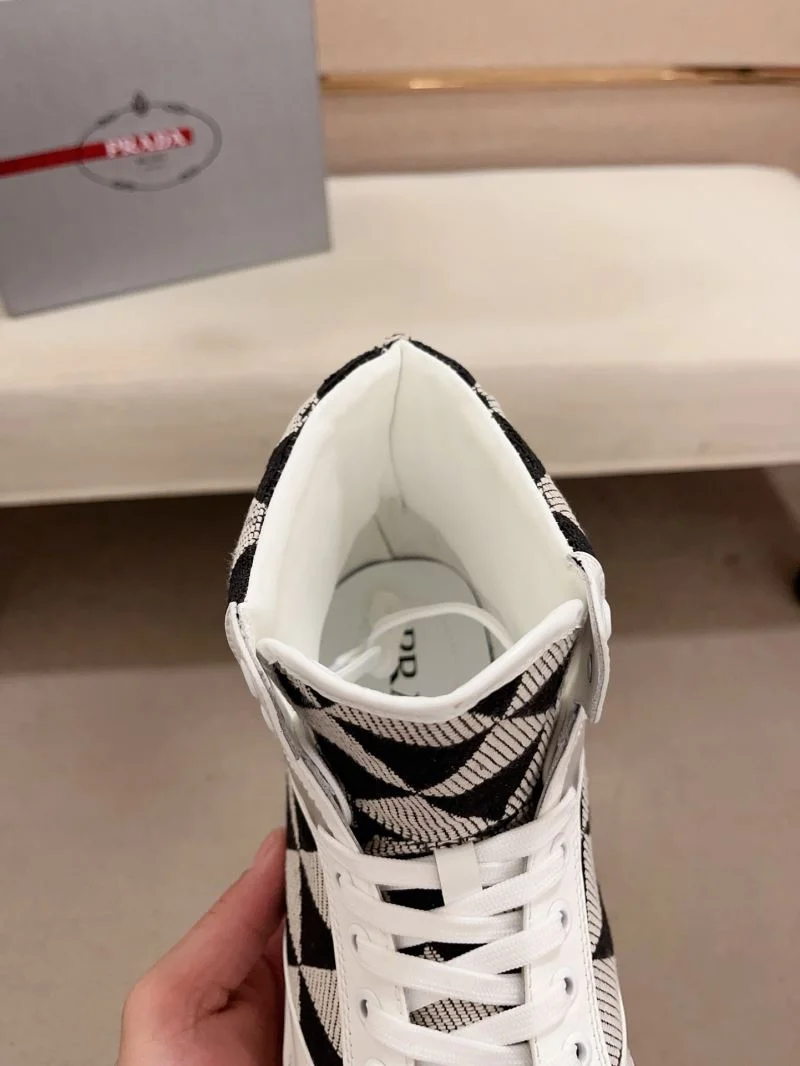 Prada Low Shoes UrbanChic 35656