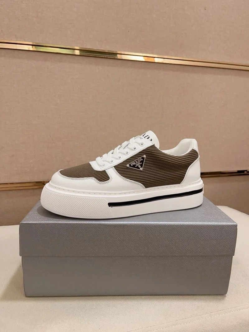 Prada Low Shoes Elegant 35644