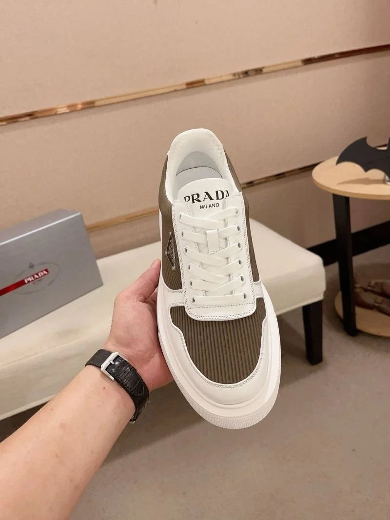 Prada Low Shoes Elegant 35644