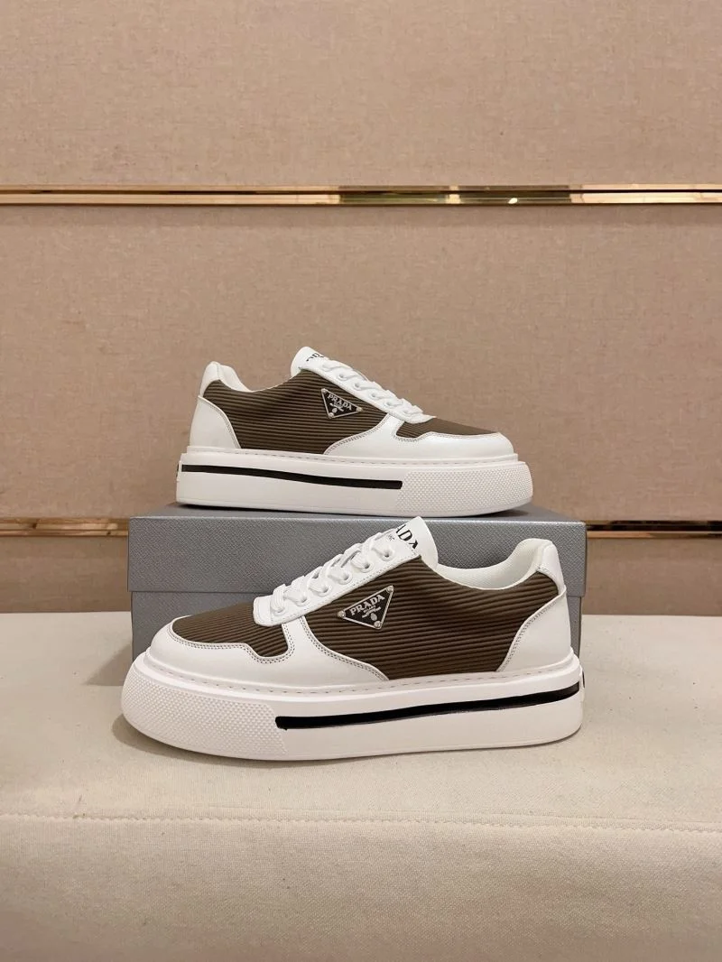 Prada Low Shoes Elegant 35644