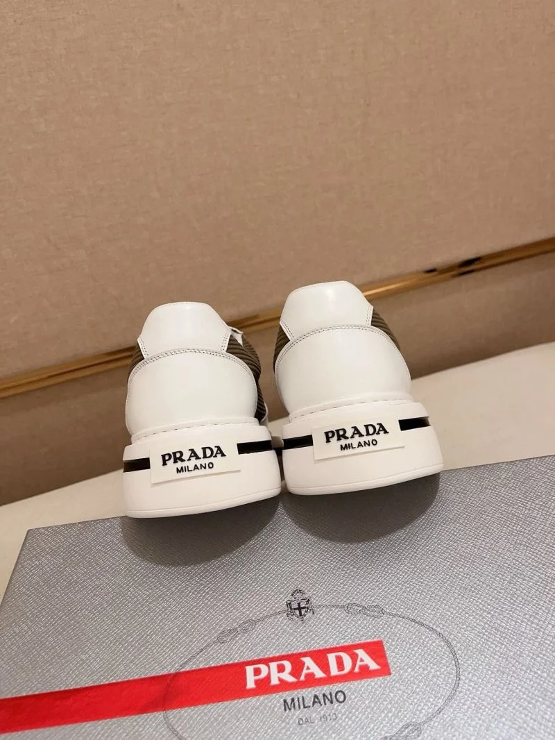 Prada Low Shoes Elegant 35644