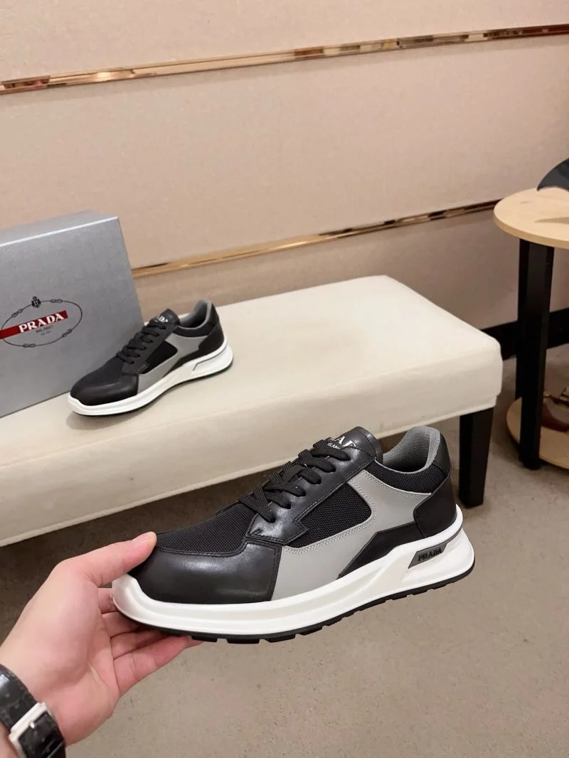 Original Prada Low Shoes 35659
