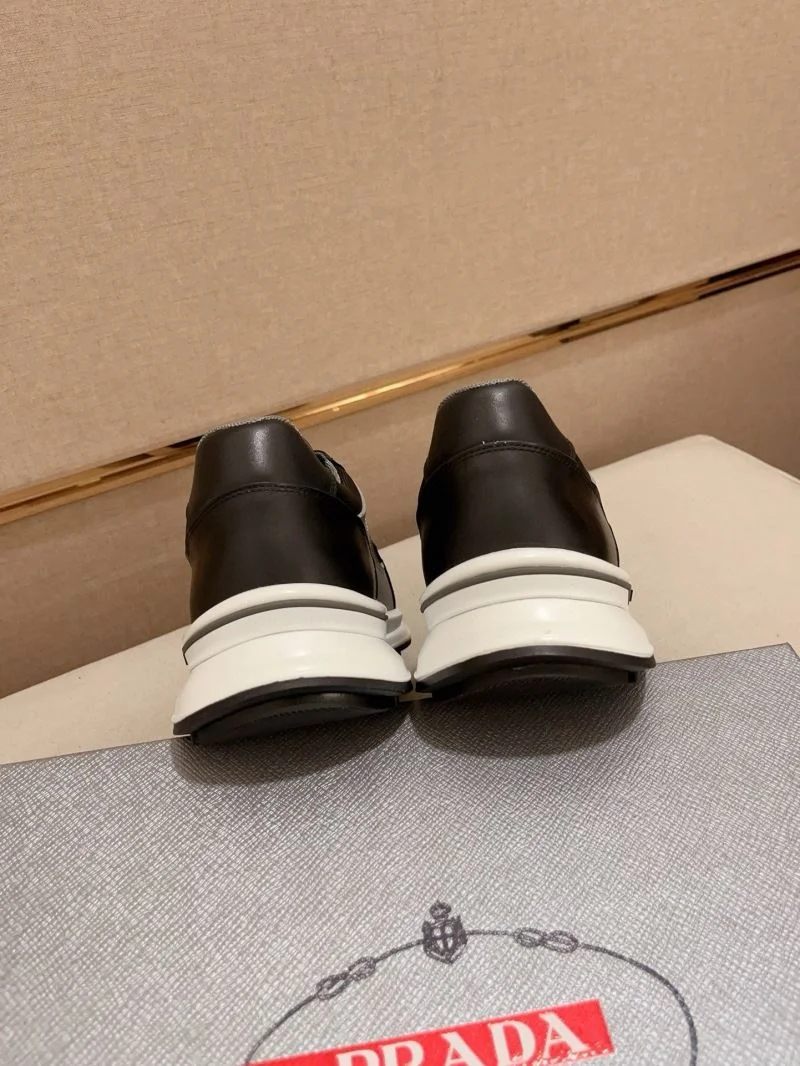 Original Prada Low Shoes 35659