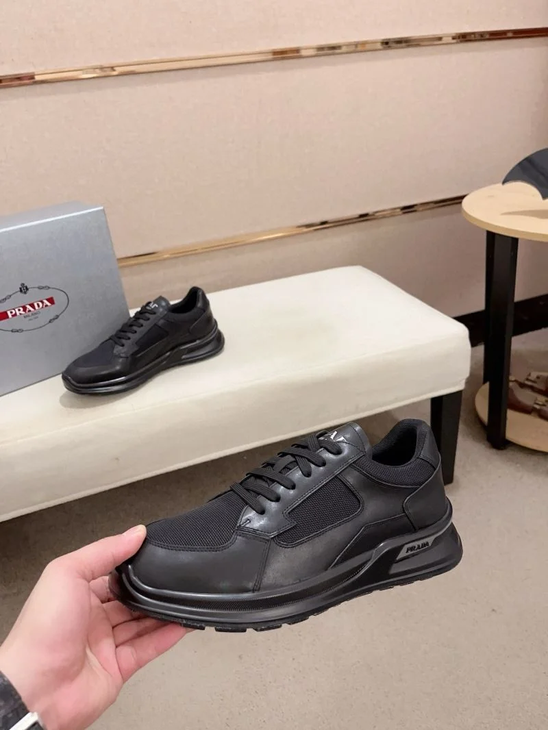 Functional Prada Low Shoes 35649