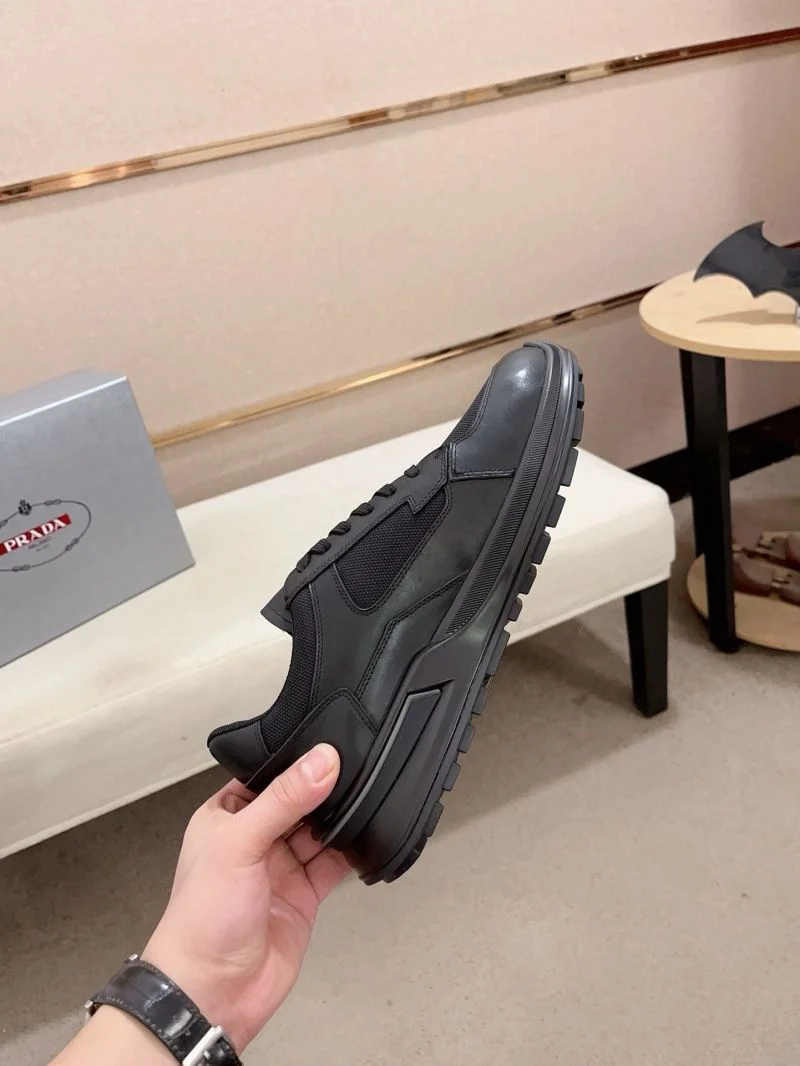 Functional Prada Low Shoes 35649