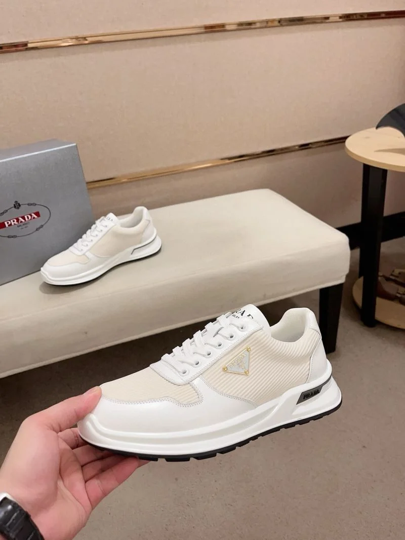Prada Low Shoes TimelessDesign 35655