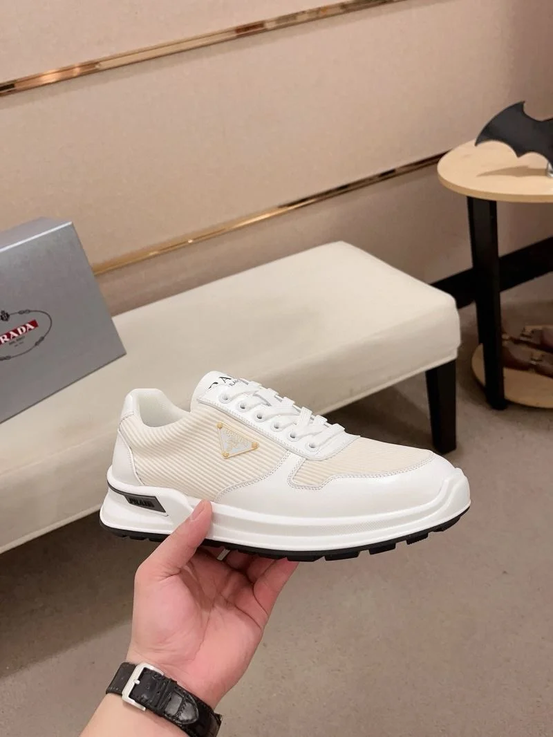 Prada Low Shoes TimelessDesign 35655