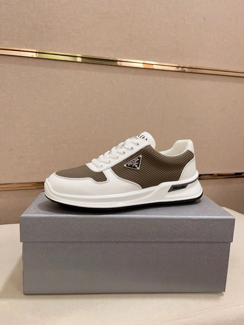 Prada Low Shoes TimelessDesign 35639