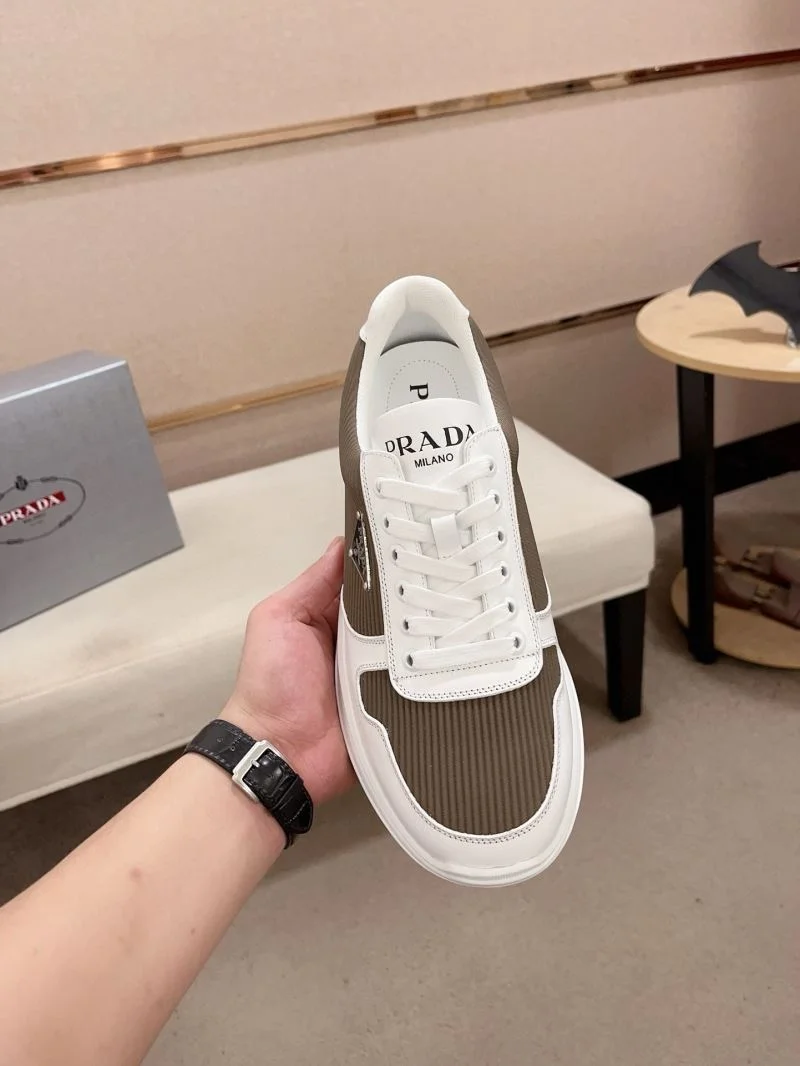 Prada Low Shoes TimelessDesign 35639