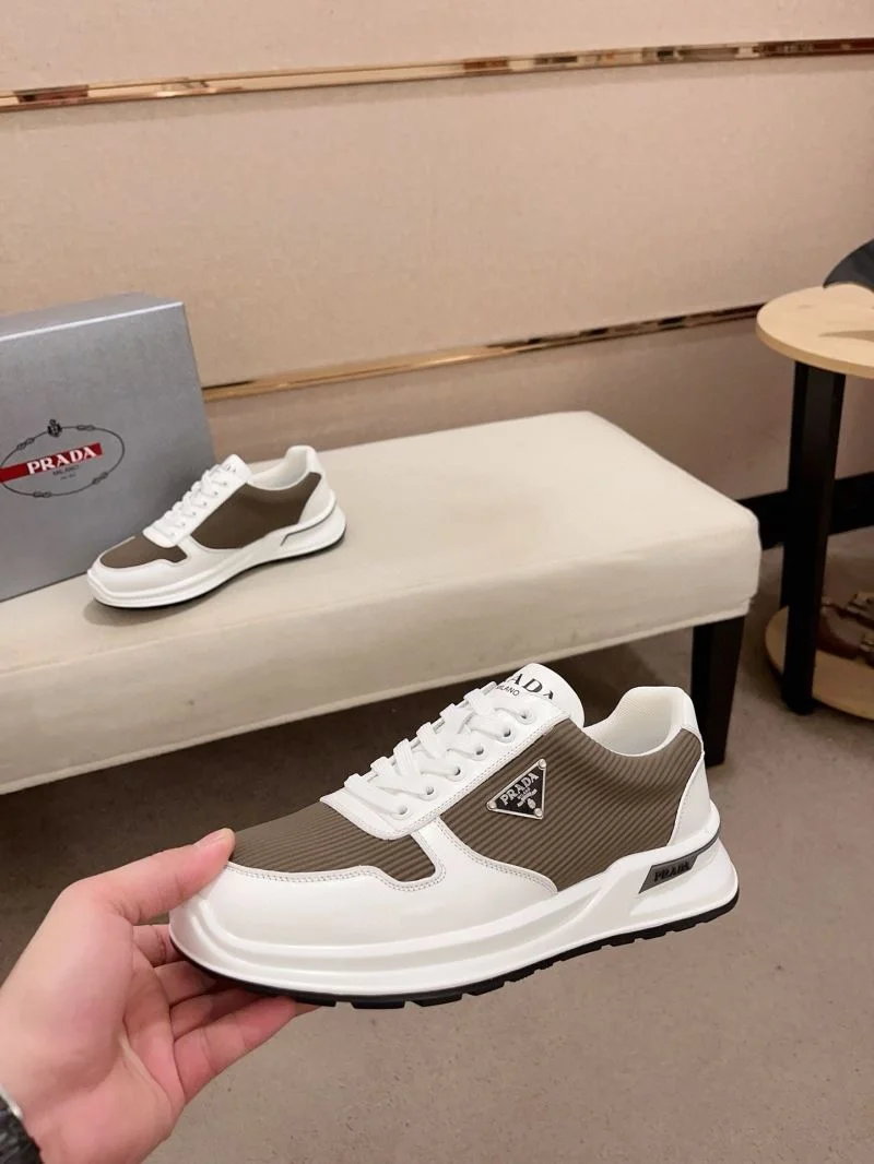 Prada Low Shoes TimelessDesign 35639