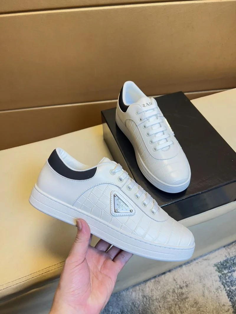 Prada Low Shoes TimelessDesign 35647