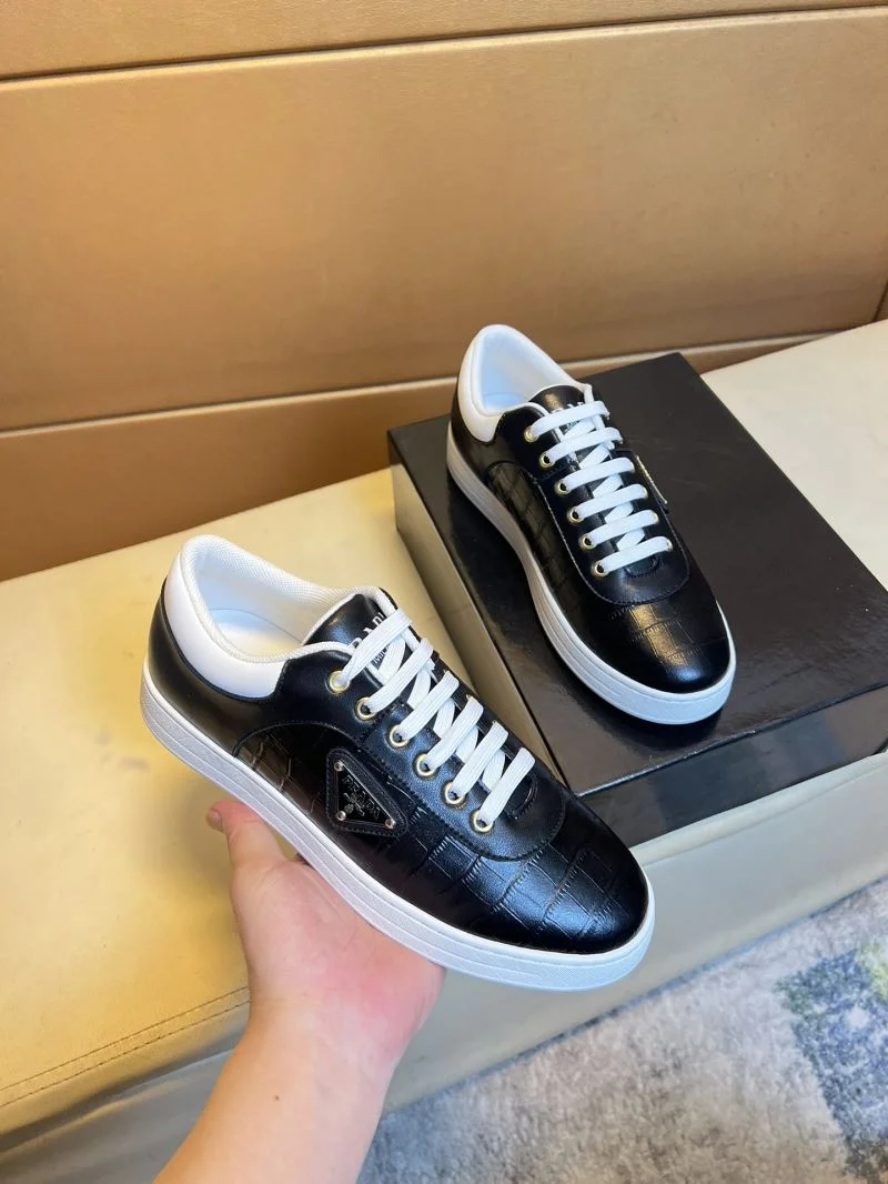 Durable Prada Low Shoes 35637