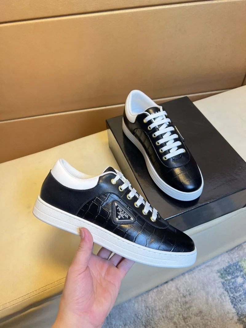 Durable Prada Low Shoes 35637