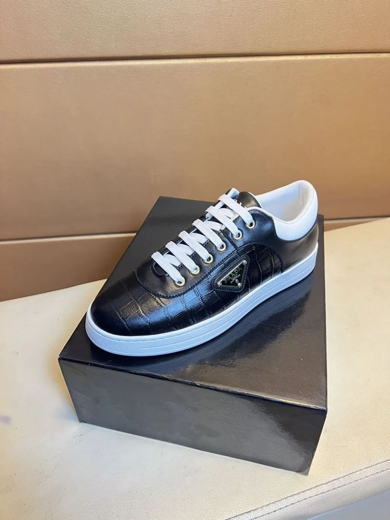 Durable Prada Low Shoes 35637