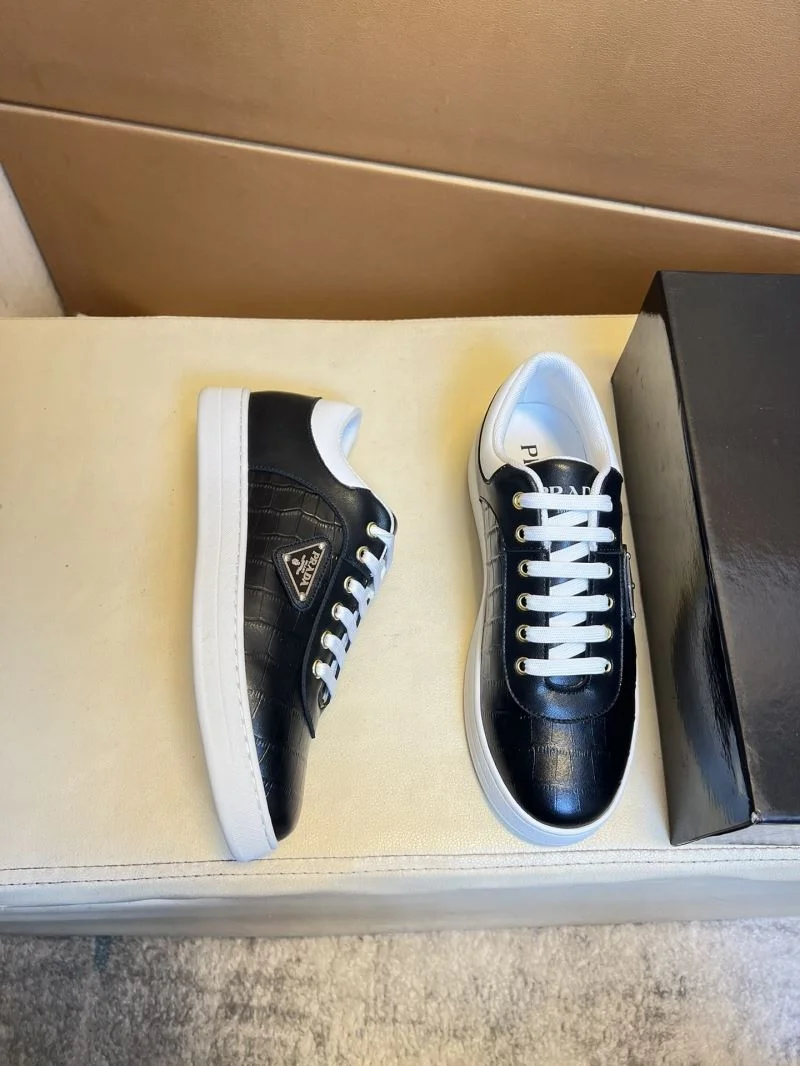 Durable Prada Low Shoes 35637