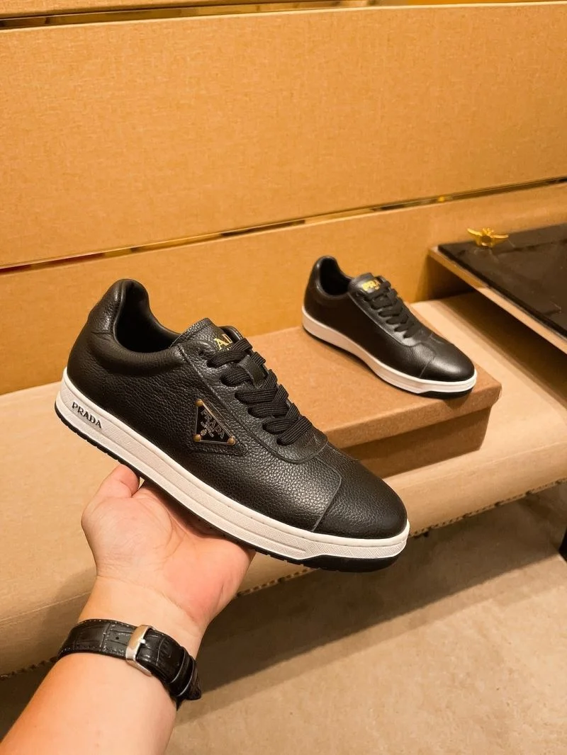 Resilient Prada Low Shoes 35653