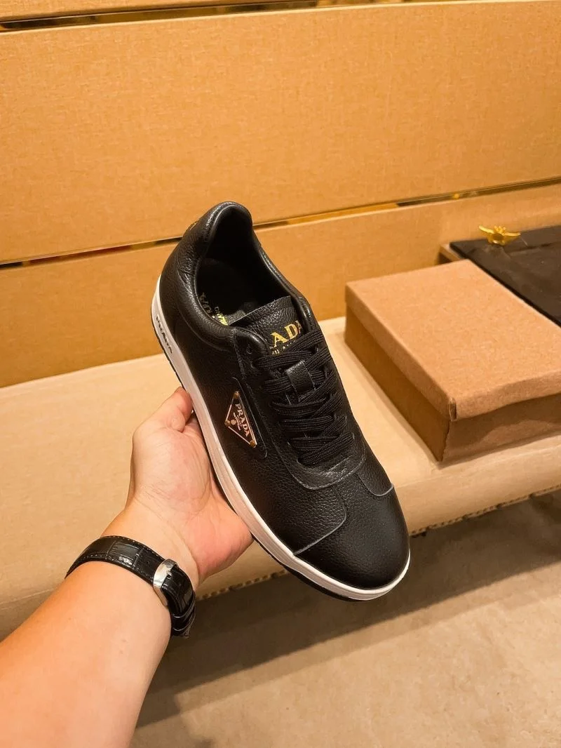 Resilient Prada Low Shoes 35653