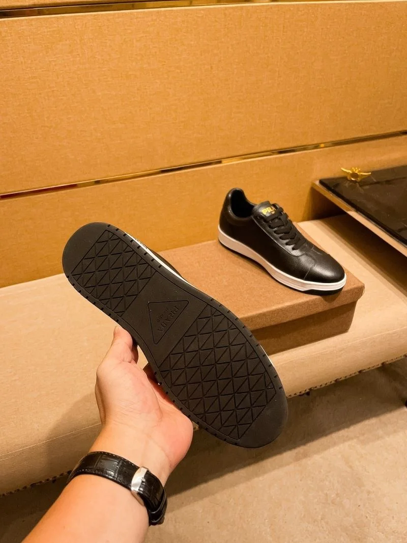 Resilient Prada Low Shoes 35653