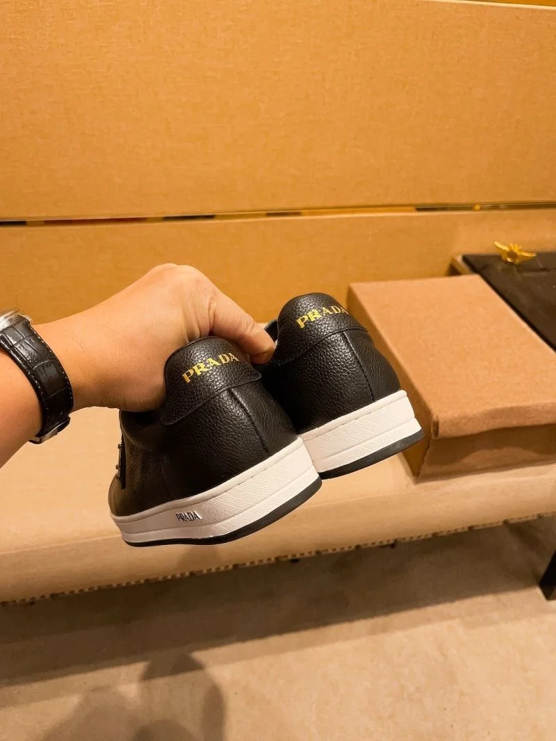 Resilient Prada Low Shoes 35653