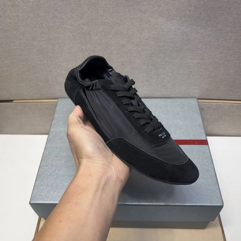 Timeless Prada Low Shoes 35628